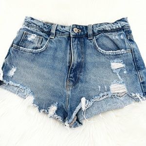 Zara denim shorts size 24
